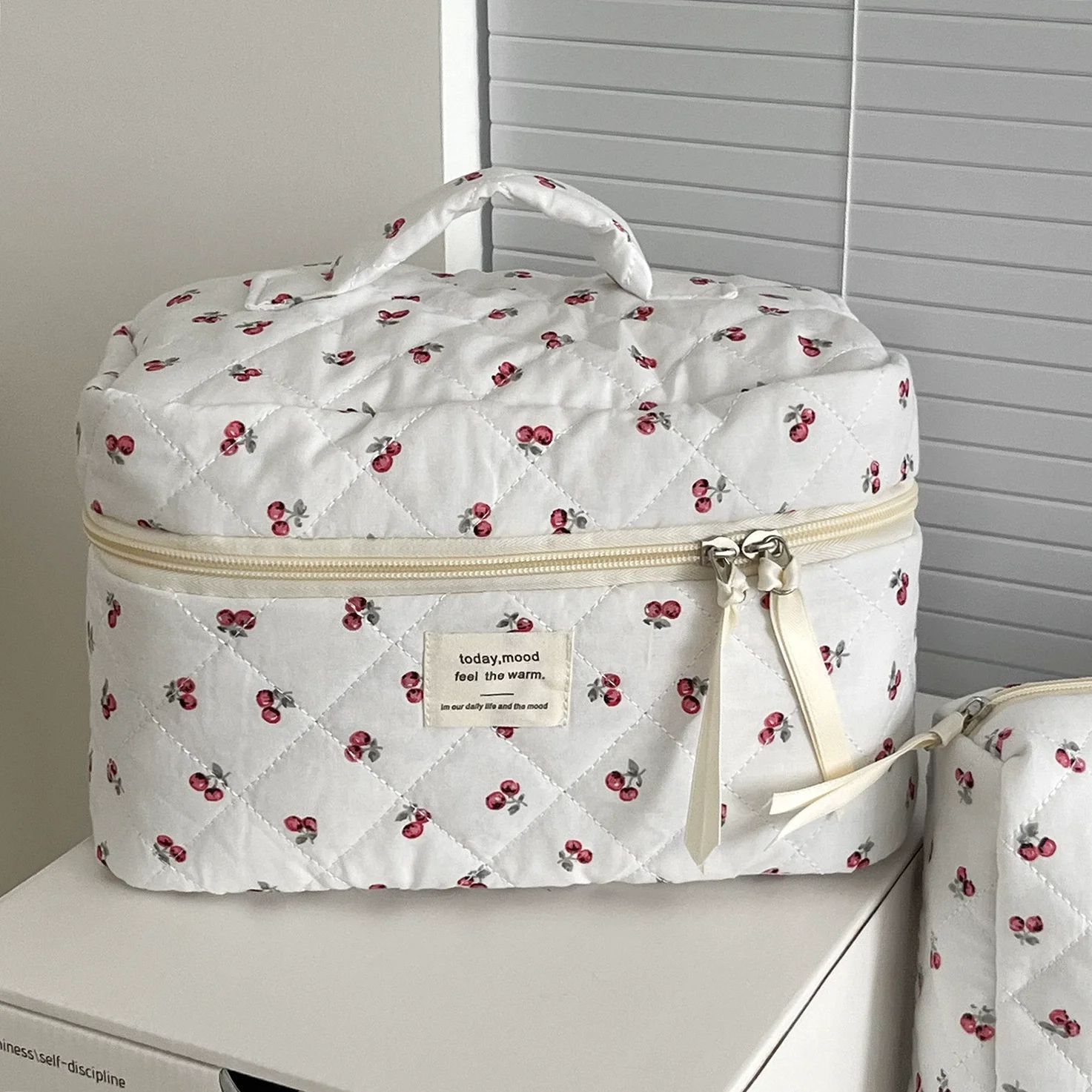 Quilted Berry Makeup Bag Large Capacity Travel Toiletry Organizer, Cute Ins Style Cosmetic Pouch for Girls & Daily Use