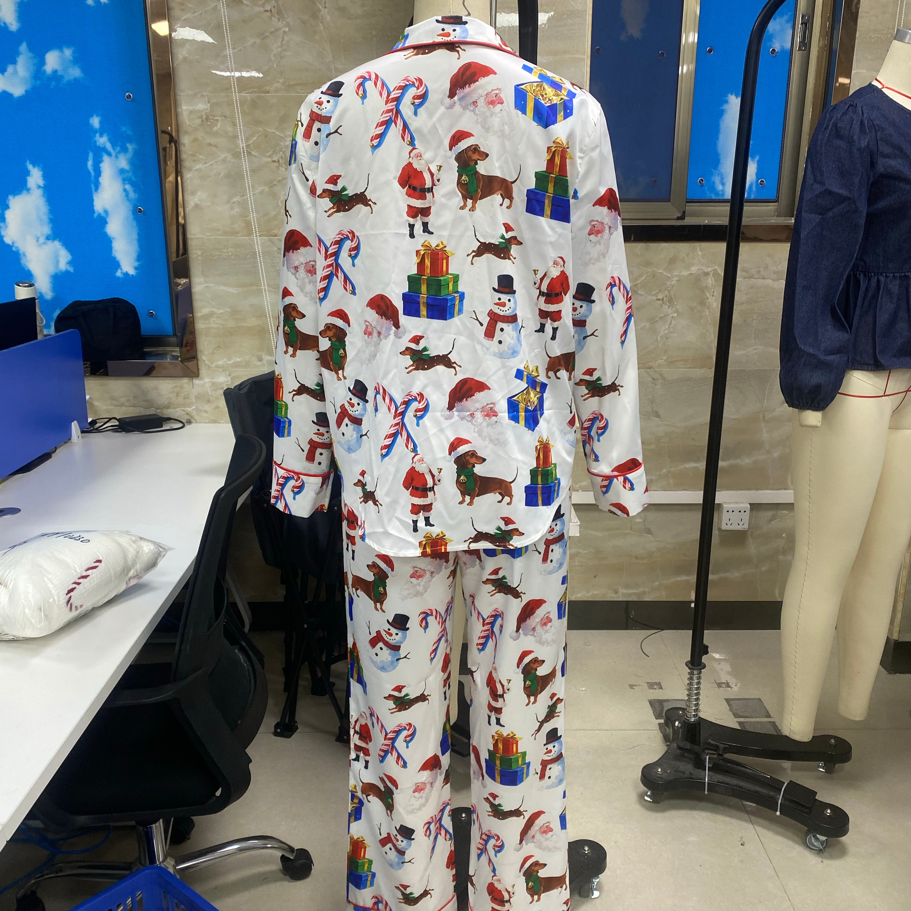 Christmas Women Pajama Set, Festive Long Sleeve Shirt and Pants, Cozy Holiday Sleepwear Loungewear with Bow, Dog