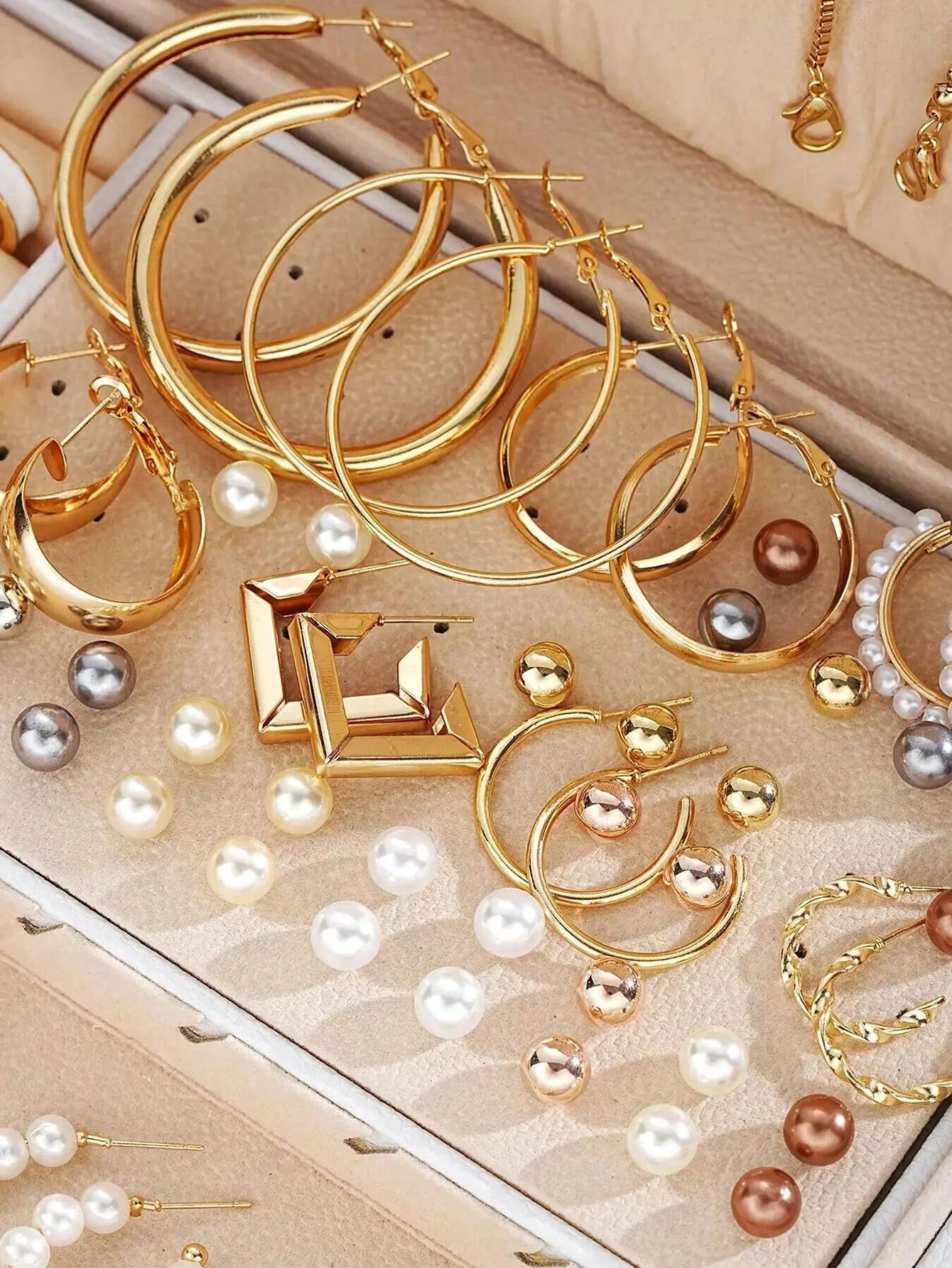 86-Piece Elegant Pearl Jewelry Set – Multi-Layer Necklace, Earrings, Rings & Stud Collection