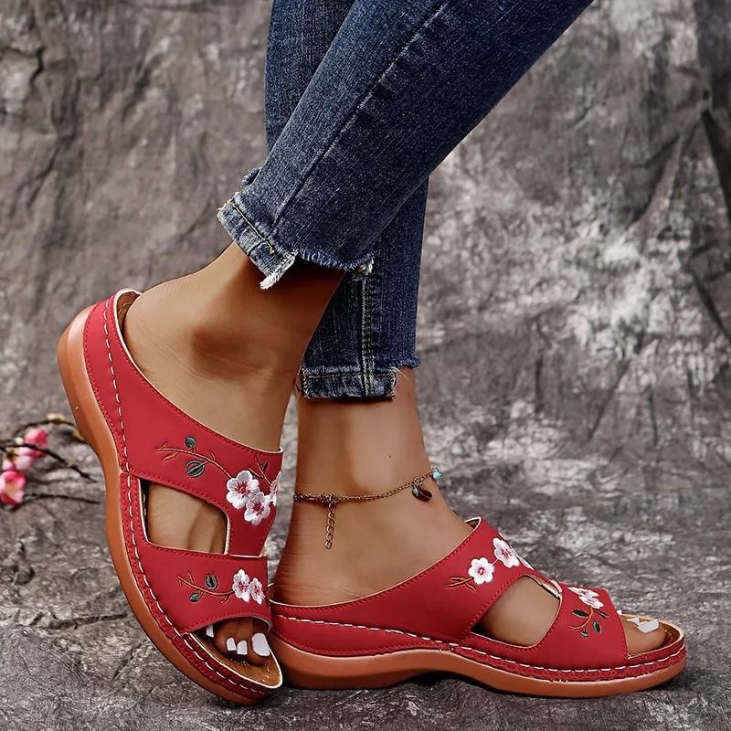 Women Embroidered Flower Leather Wedge Slippers