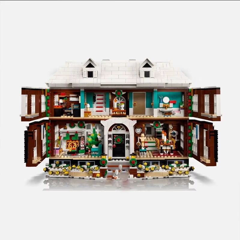 HolidayHome 3955-Piece Home Alone House Model Building Block Set