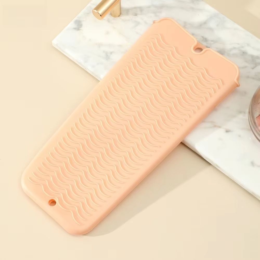 Heat Resistant Silicone Hair Styling Mat and Travel Pouch