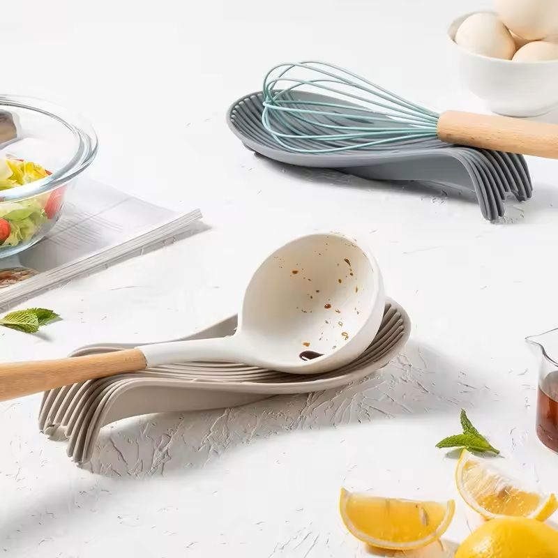 Silicone Heat Resistant Spoon Holder Placemat Set
