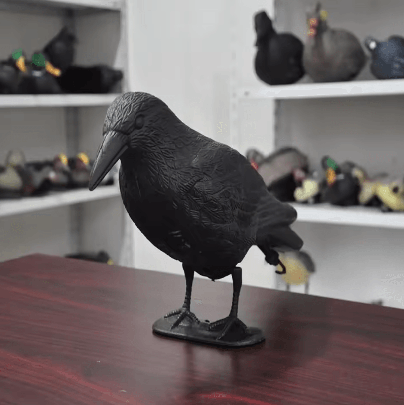 Outdoor Garden Bird Repellent Raven Decoy – Black Simulation Crow Decoration for Pest Control and Pigeon Deterrent