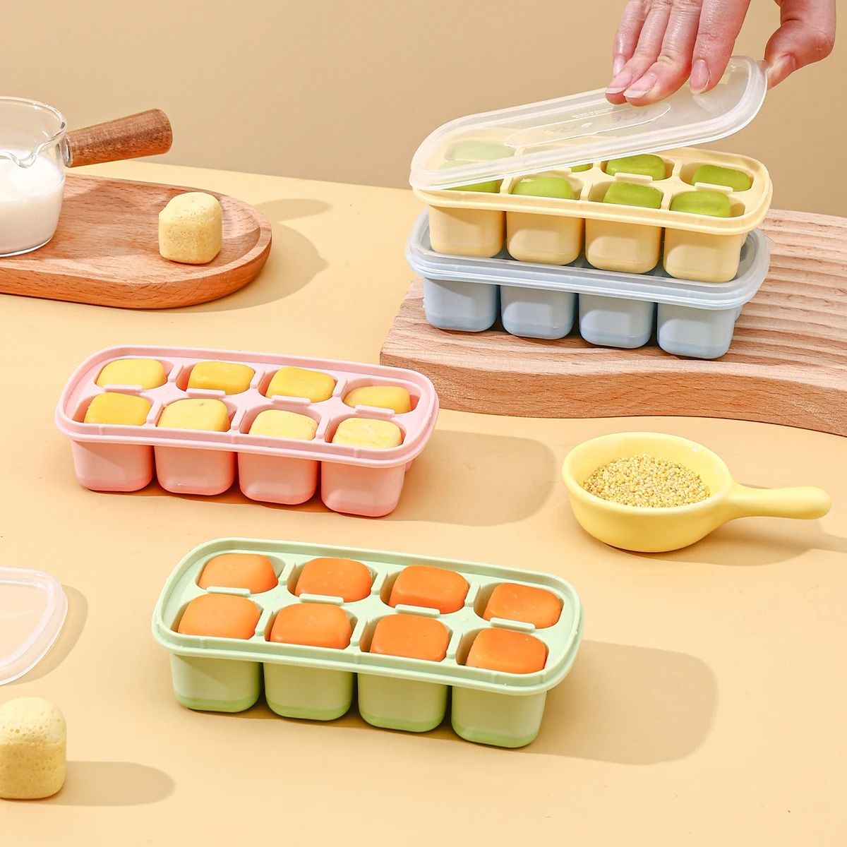 Mini Silicone Ice Cube Tray with Lid Square Ice Mold for Cold Drinks