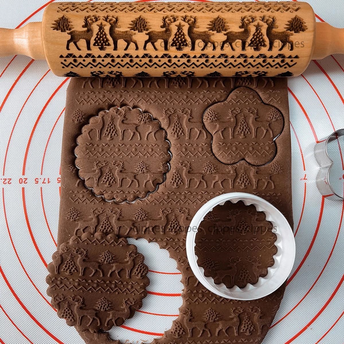 Christmas Wooden Rolling Pin with Reindeer Pattern Embossed Cookie Roller