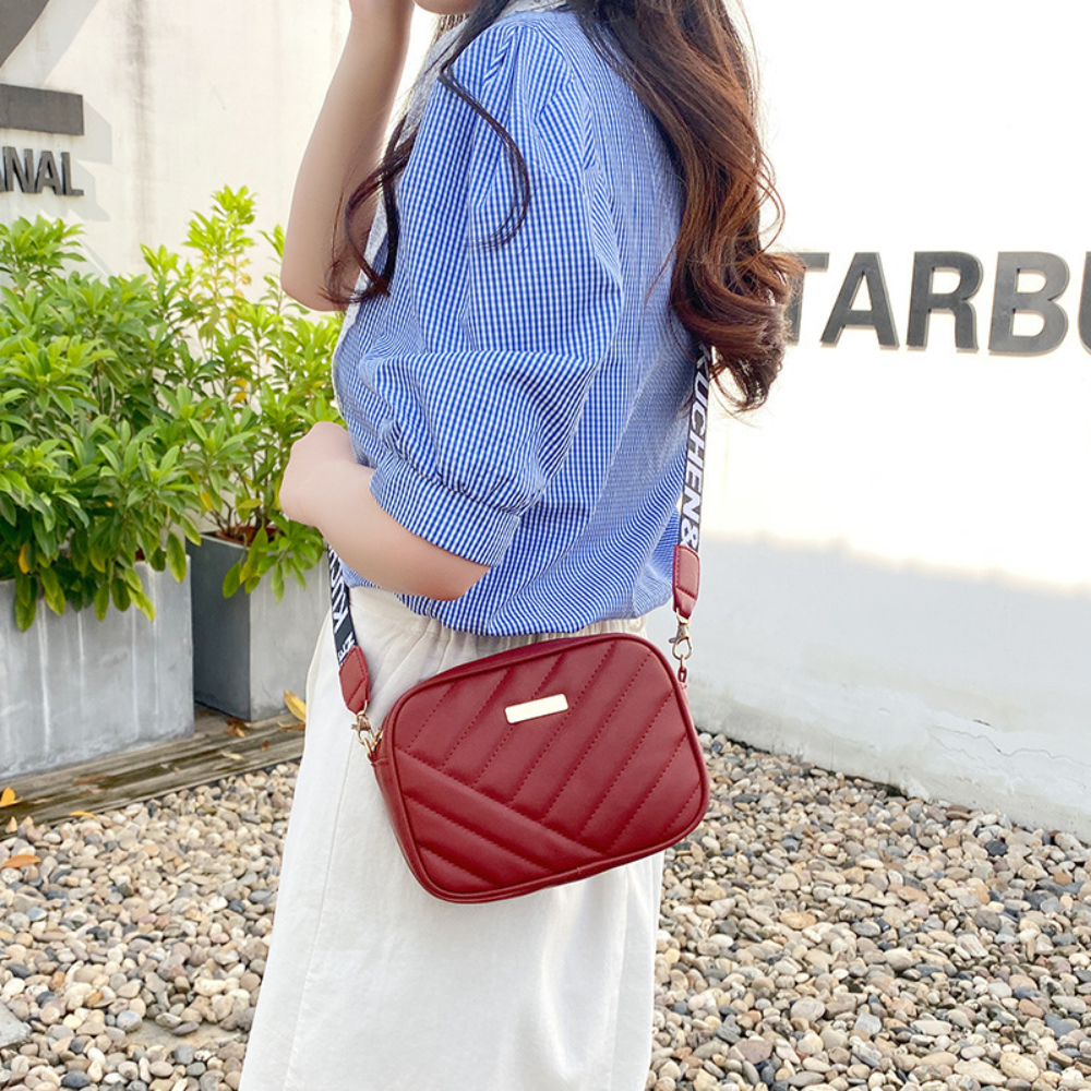 Cool Casual Shoulder Bag for Women Simple Crossbody Messenger Bag for Everyday Use