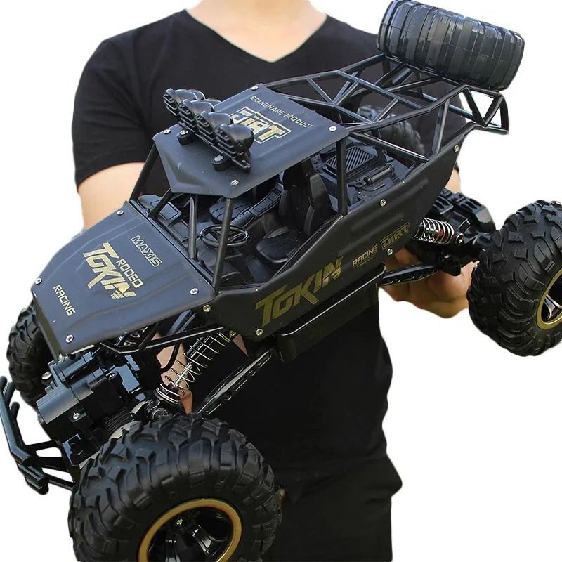 4WD RC Off-Road Car with Shockproof Suspension and 2.4GHz Remote Control – 1:12 / 1:16 Scale