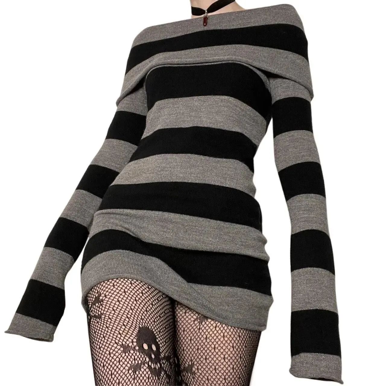 Womens Striped Boat-Neck Bodycon Mini Dress