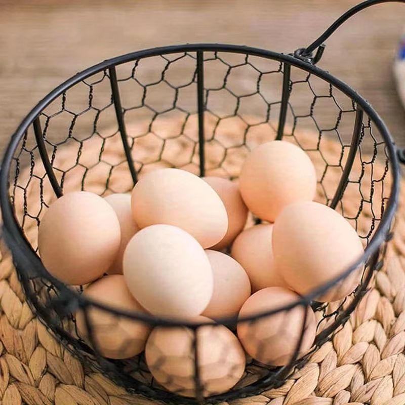Kitchen Metal Wire Egg Basket With Farm Chicken Cover