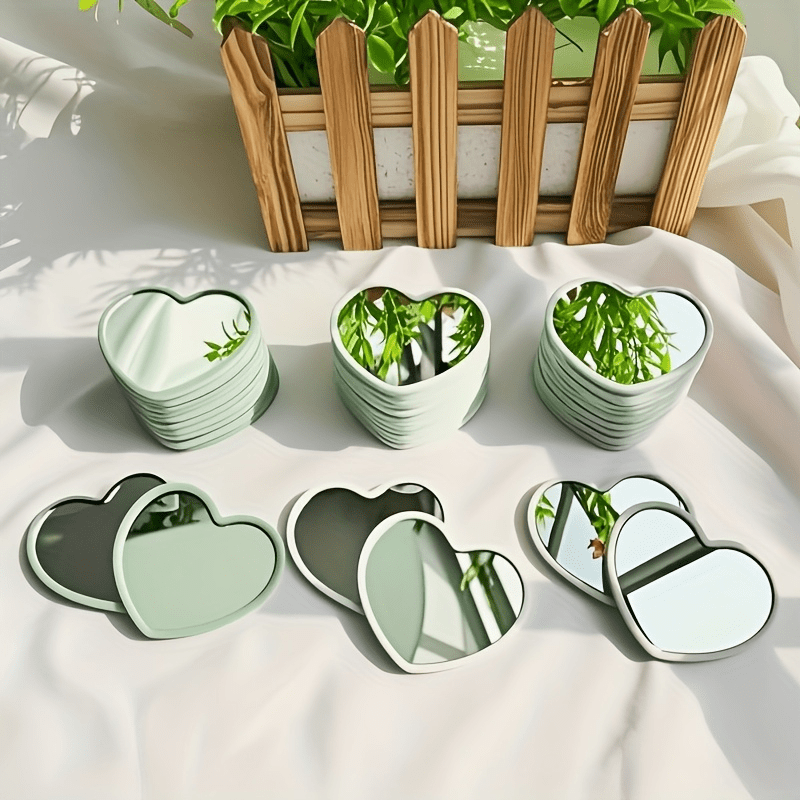 Portable Travel Love Mirrors Heart-shaped Mini Beauty Makeup Mirror Dormitory Glass Girl Gift