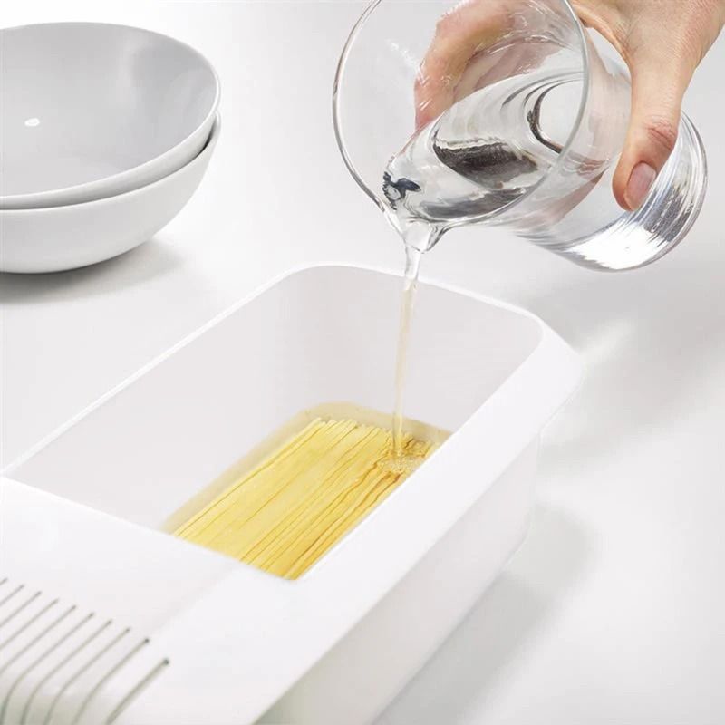 Eco Friendly Microwave Pasta Cooker with Strainer Noodle Cooking Container