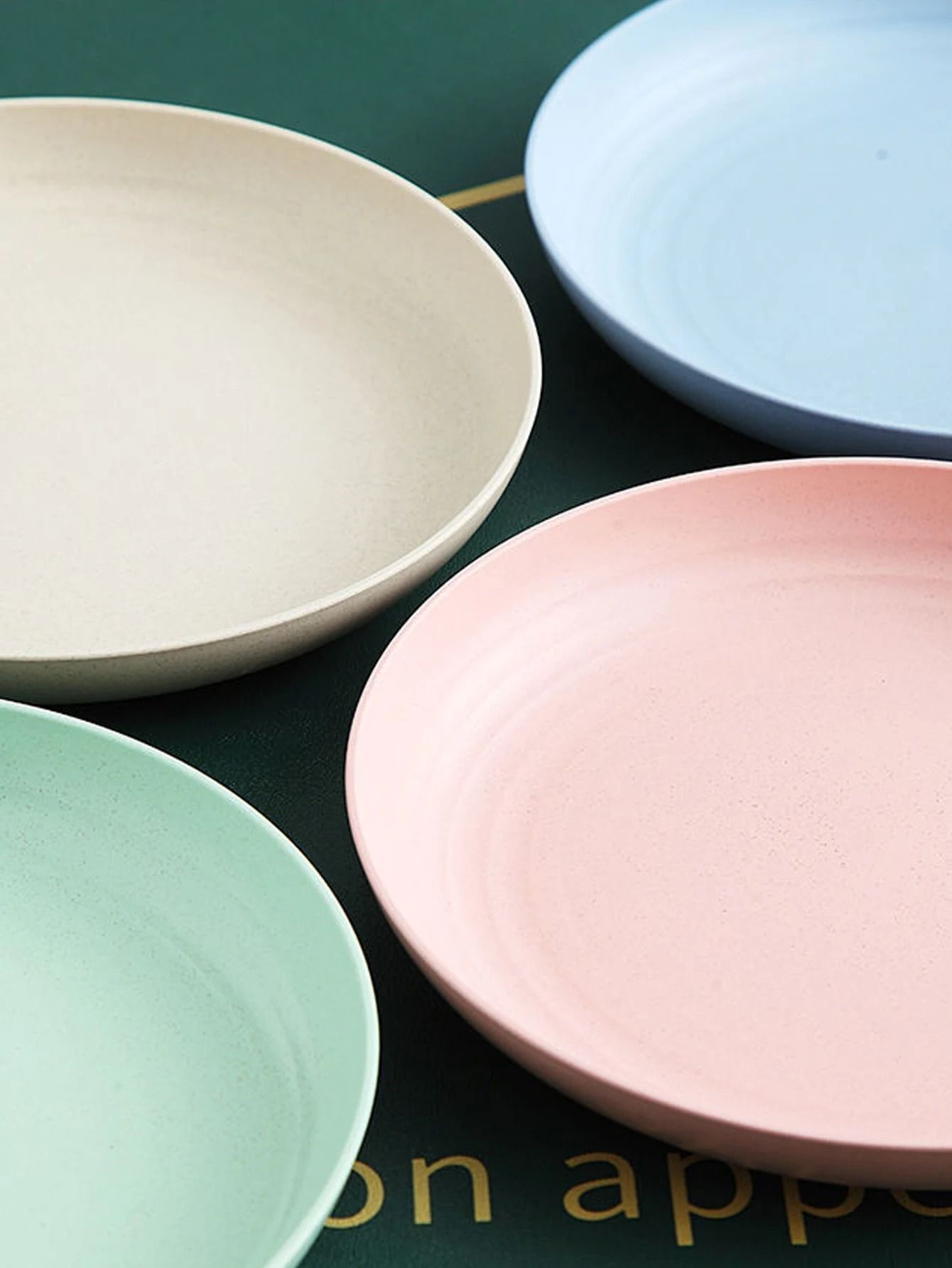 Lightweight Wheat Straw Dinner Plates - Unbreakable and Reusable Set