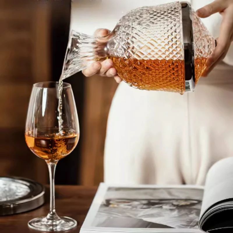 360° Rotating Crystal Glass Wine Decanter 1500 ml