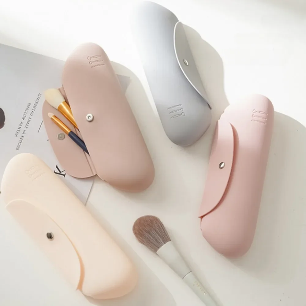 Portable Travel Makeup Brush Holder, Silicon Cosmetic Brushes Bag & Cosmetic Case for Travelling, Getting Ready & Makeup