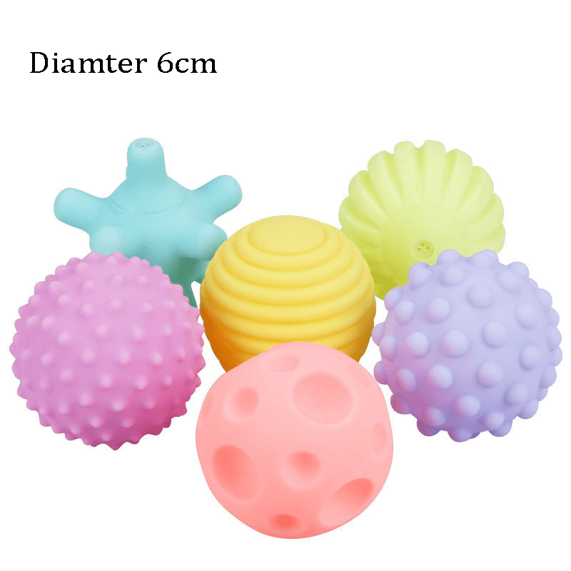 Small Dogs' Favorite: Squeaky Pet Dog Ball Toy - 6cm Diameter Rubber Chew for Puppies