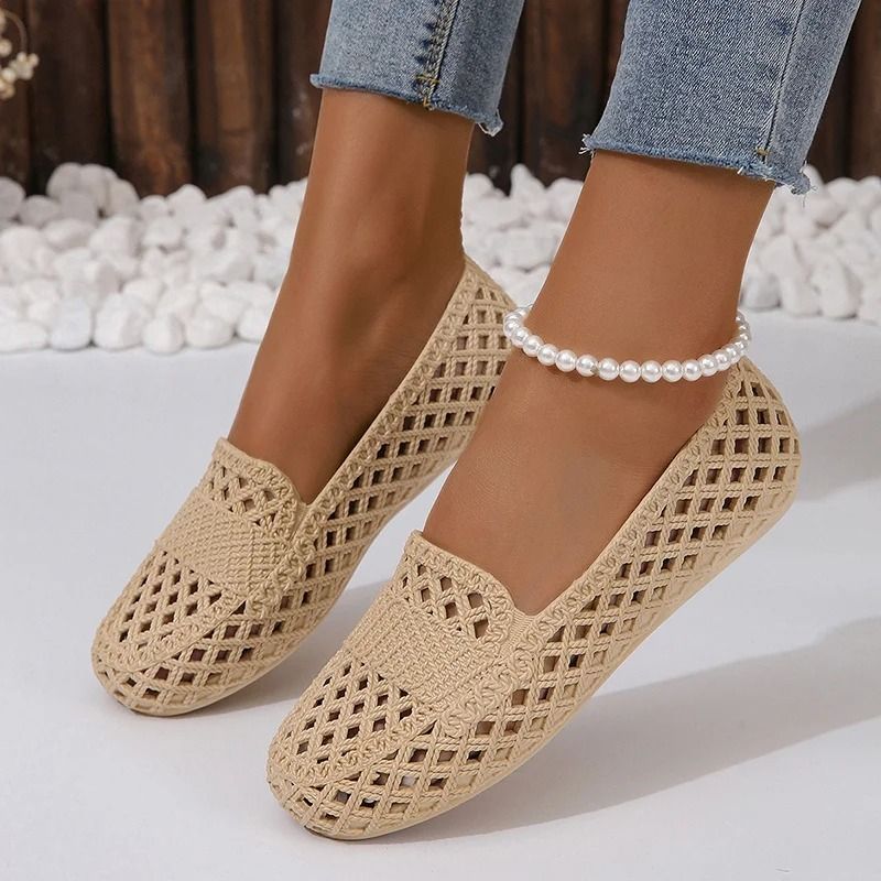 Womens Flat Sole Casual Sandals with Non Slip Toe Cap