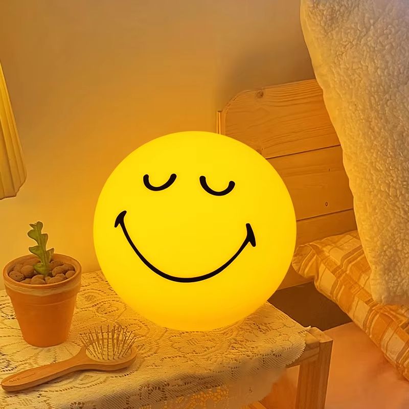 Smiley Sphere USB/Rechargeable Night Lamp – Squint & Wink Dimmable Atmosphere Light