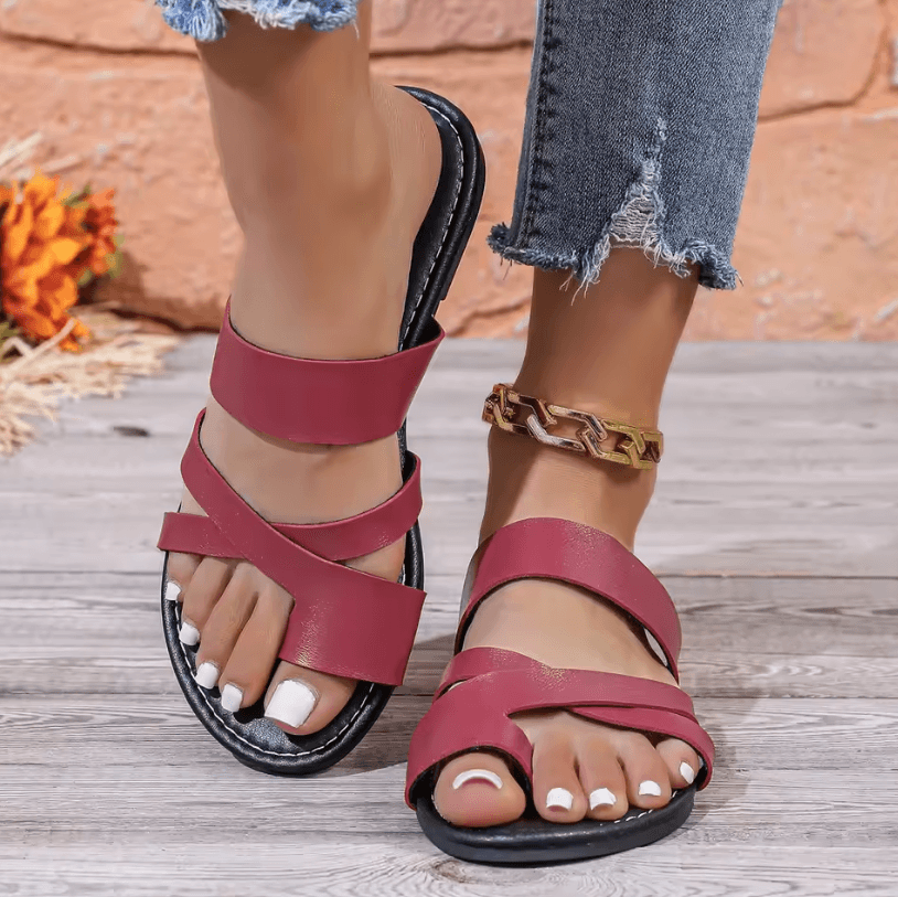 2026 Womens Square Head Cross Strap Flat Summer Sandals – Casual Beach Slippers