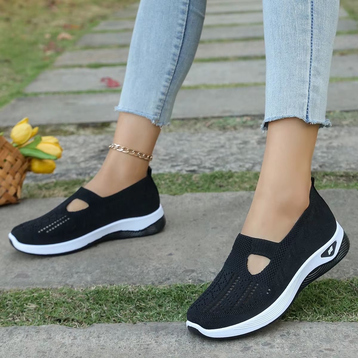 AirFlex Women's Breathable Walking Shoes – Lightweight, Soft-Soled Casual Sneakers