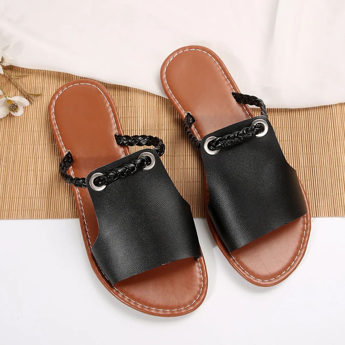 SunnyStride Summer Square-Toe Cross Strap Flat Sandals - Stylish Beach & Casual Women Slides
