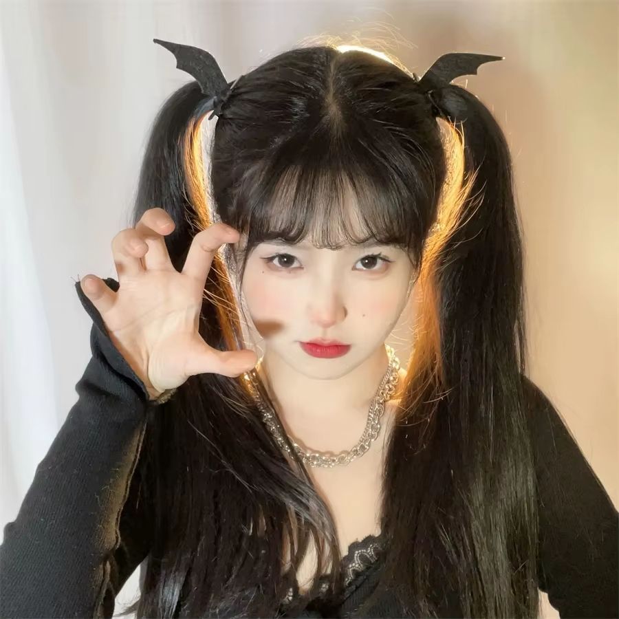 Halloween Black Wing Hair Clips 2-Pack – Bat & Demon Duckbill Costume Accessories
