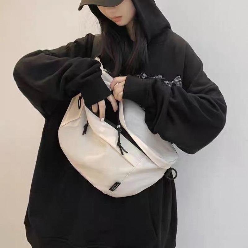 Waterproof Nylon Sling Bag for Men and Women Versatile Crossbody Shoulder Chest Bag for Travel and Gym