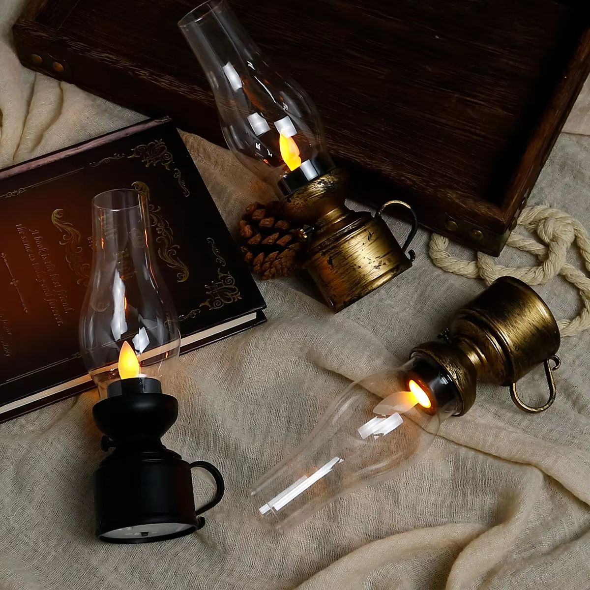 Vintage LED Lantern – Retro Hanging Oil Lamp Style Battery Powered Decorative Light for Home and Holiday Decor