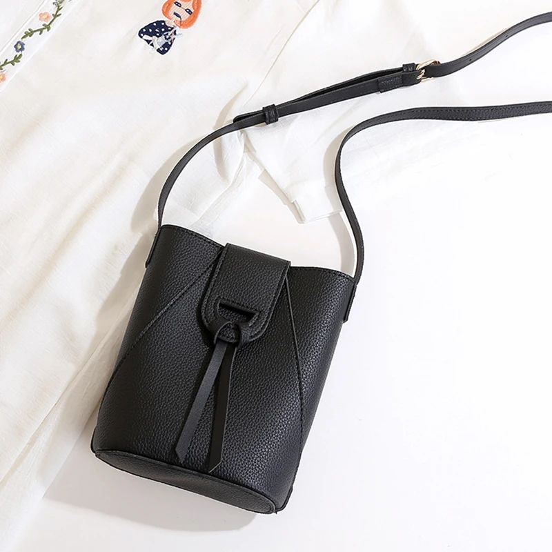 Everyday Chic Womens PU Leather Shoulder & Large Capacity Crossbody Bag – Stylish Womens Handbag Purse