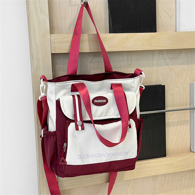 Stylish Women's Tote Bag Large Capacity Fashionable Shoulder & Travel Handbag for Daily Use