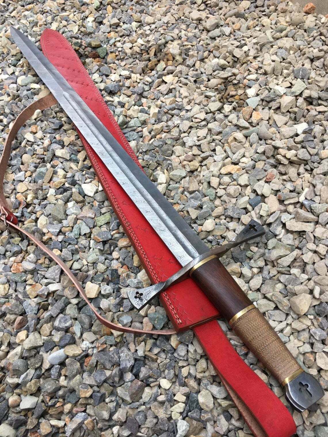 BEAUTIFUL CUSTOM HANDMADE 36.0 inches DAMASCUS STEEL HUNTING SWORD WITH SHEATH