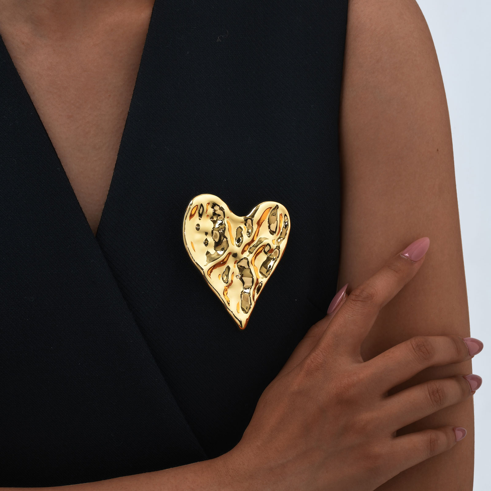 Exaggerate Heart Shape Brooch for Women, Luxurious Vintage Stainless Pins, Special Jewelry Mother's Day Gift