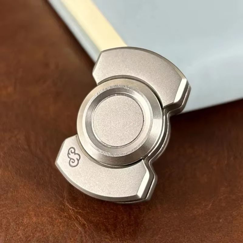 Metal Magnetic Slider Hand Spinner – Compact EDC Fidget Toy for Stress Relief and Anxiety Reduction