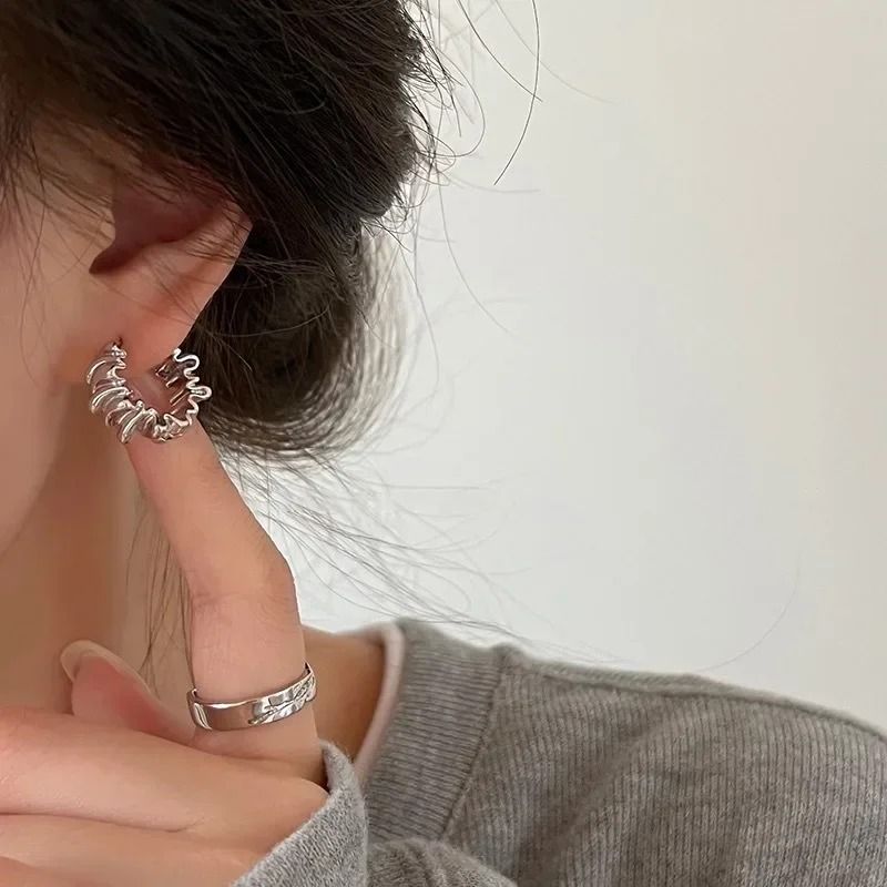 Personality Irregular Wavy Pleated Hoop Earrings