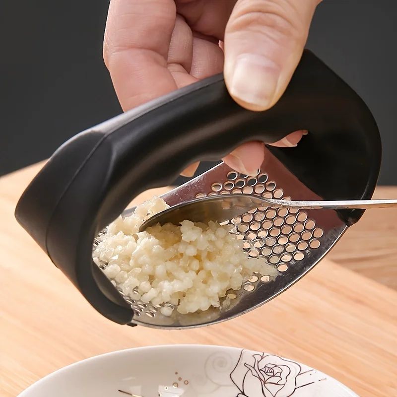 4in Stainless Steel Garlic Press – Heavy Duty Garlic & Ginger Mincer, Easy Clean Kitchen Tool