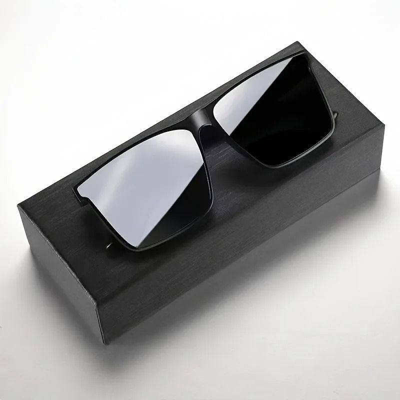Simple Black Square Fashion Glasses for Men and Women