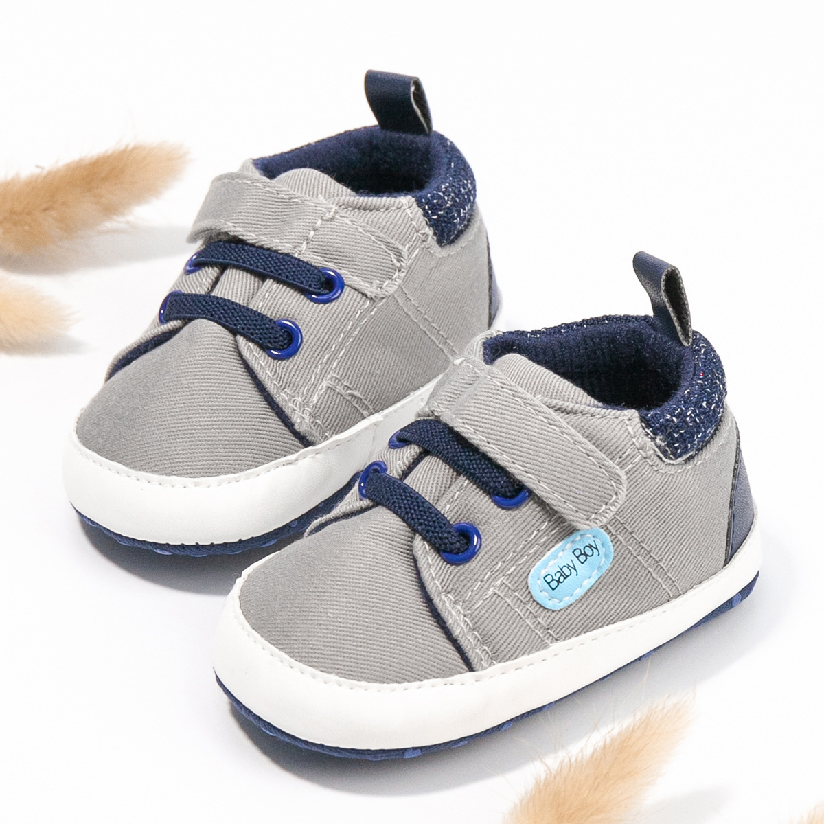 Spring and Autumn Style Baby Shoes with Cartoon Pattern Soft Soled Canvas Shoes