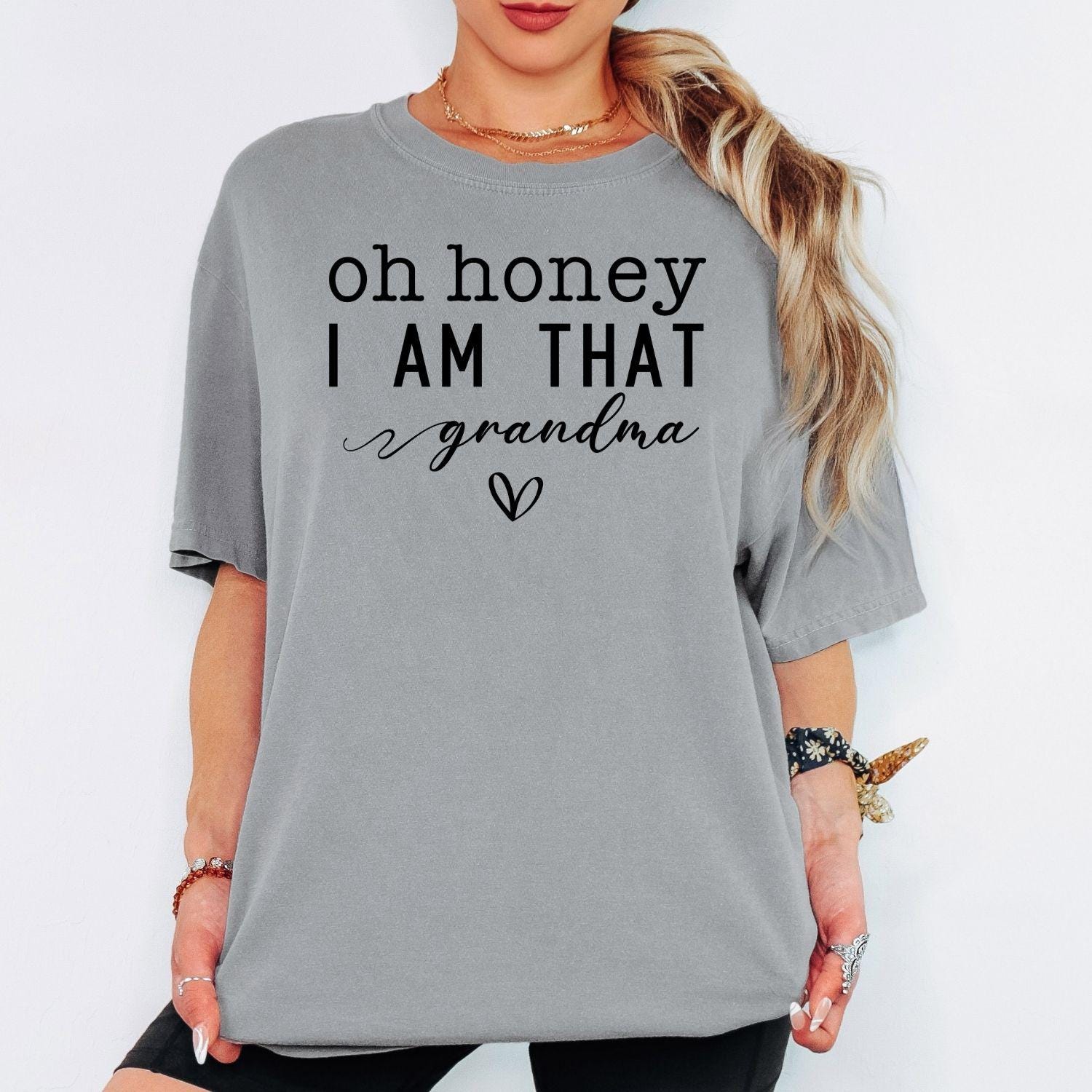 Oh Honey I Am That Mom Shirt Funny Mom Graphic Tee Cute Casual Mom T-Shirt