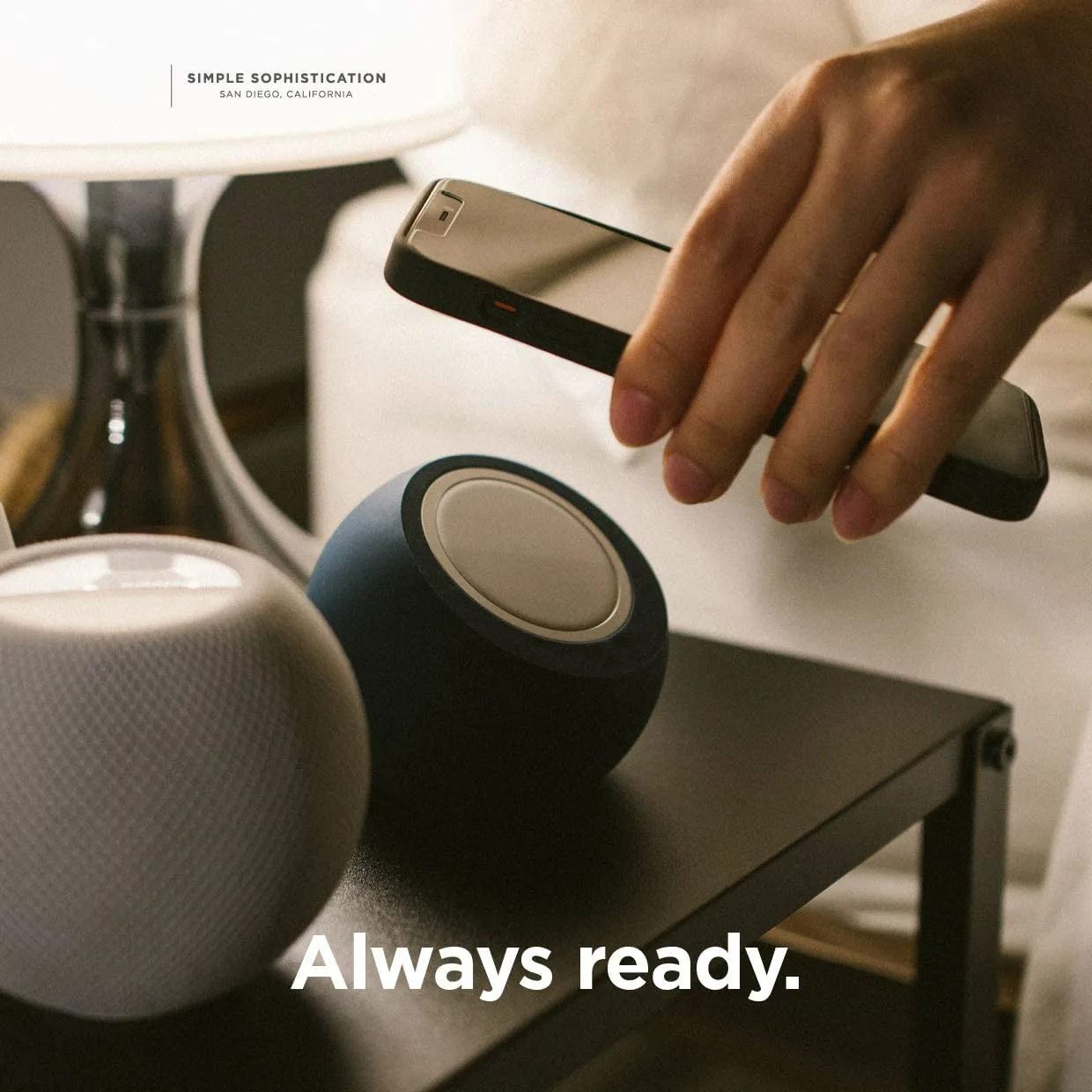 Round Silicone Magnetic Wireless Charging Stand