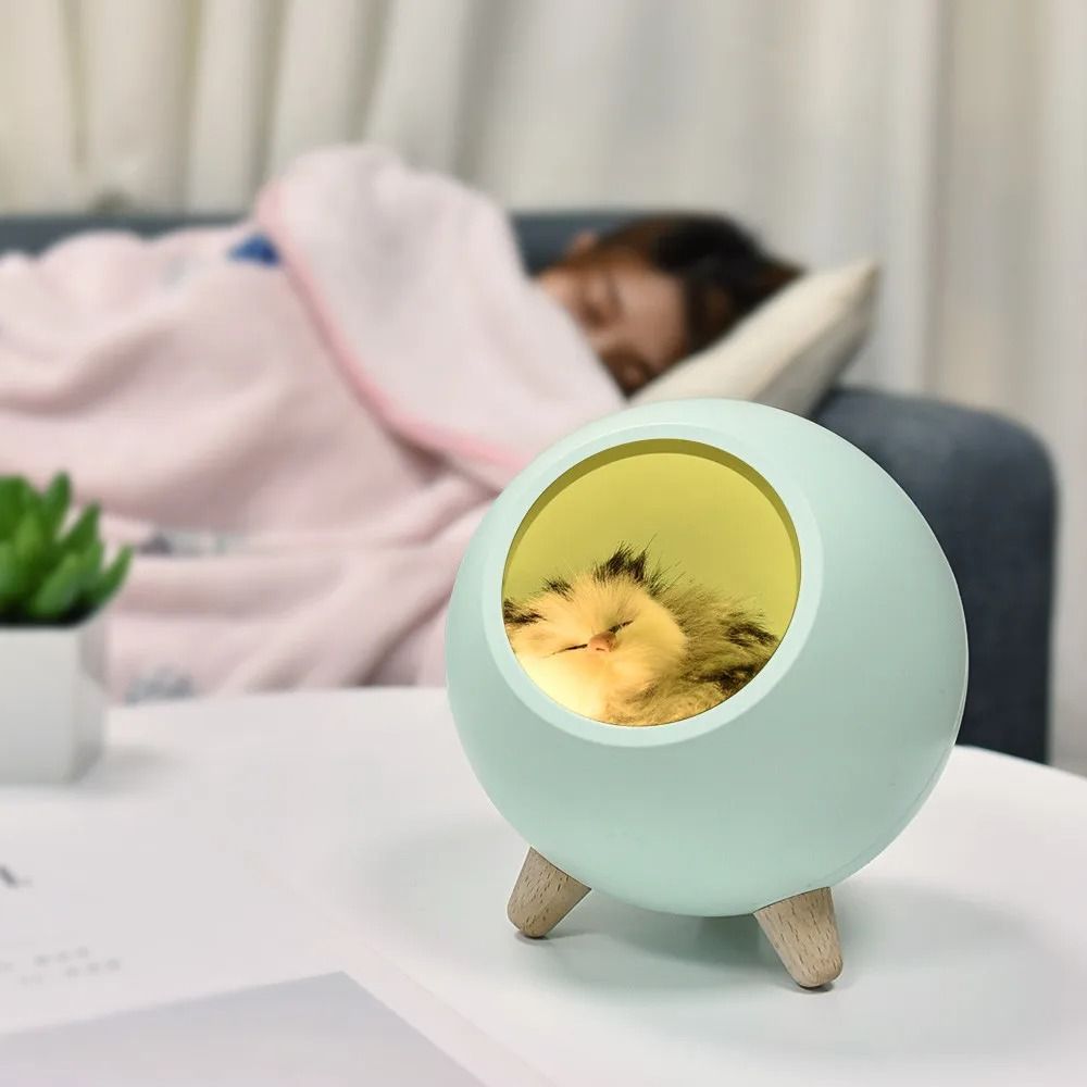Whiskers-in-the-Woods Kitten Nest Lamp