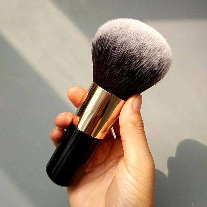 Ultra-Soft Big Size Makeup Brush – Flawless Foundation & Face Blush Tool