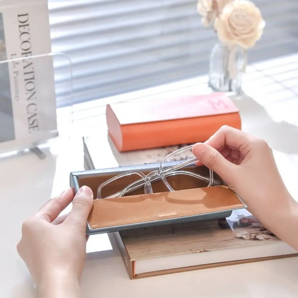 Dual-Chamber Glasses Case – Double Eyeglasses Holder – High-Yield Ocular Interaction Hub