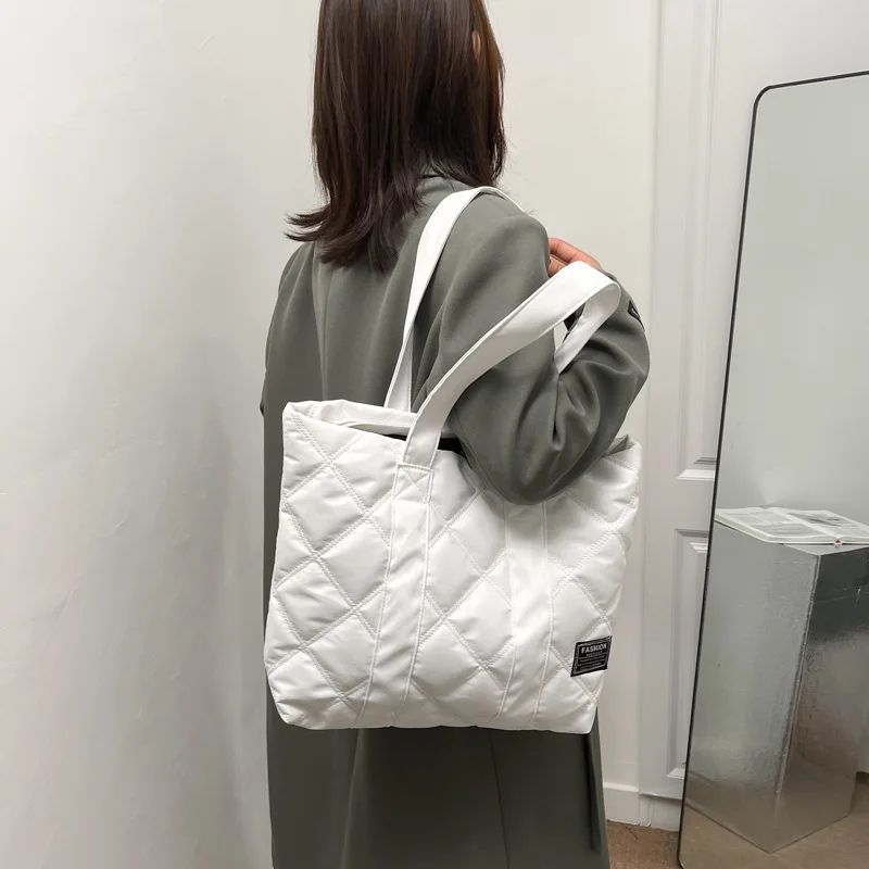 Women's Large Capacity Nylon Shoulder Bag - Fashion Casual Tote Handbag with Zipper & Pocket
