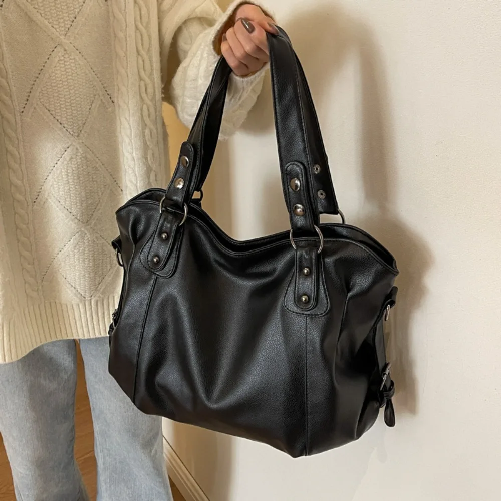 Large Capacity Soft Leather hobo handbag Stylish tote bag for women Everyday Shoulder Purse