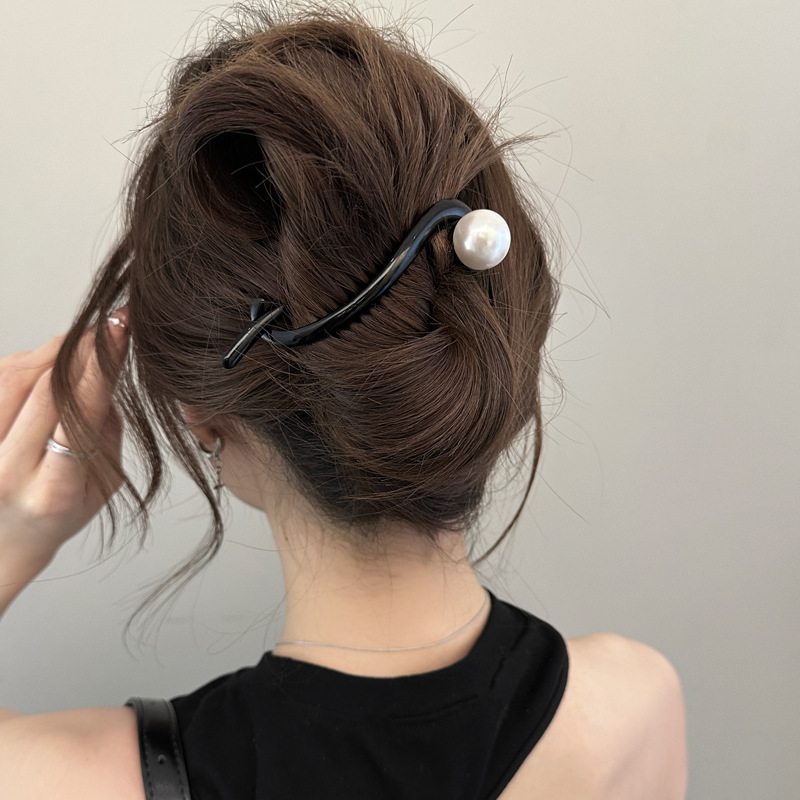 Elegant Twist Hair Clip with Acrylic Beads & Imitation Pearls Women Stylish Hairpin