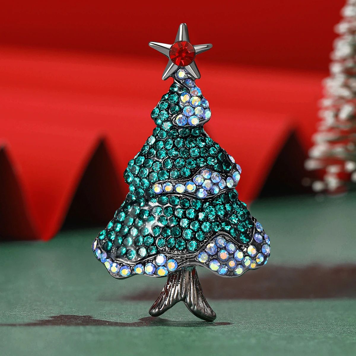 Rhinestone Enamel Christmas Tree Brooch Pin – Festive Holiday Lapel Jewelry for Women & Men