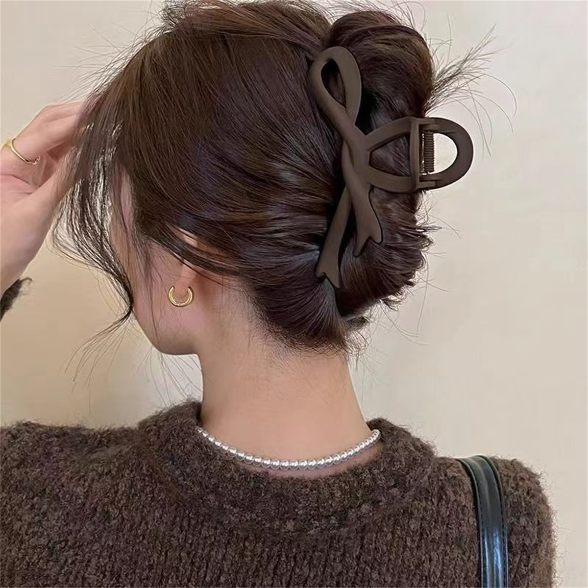 Matte Ribbon Bow Hair Clips for Women | Vintage Crab Claws & Ponytail Accessories