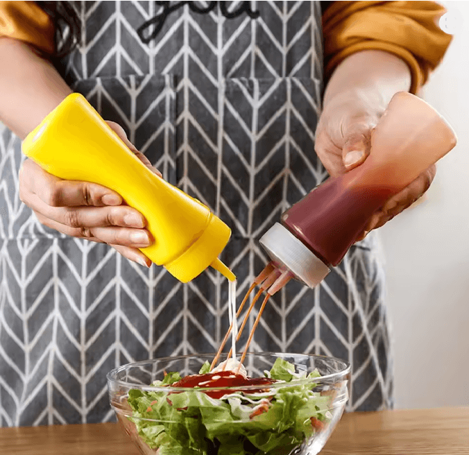 Squeezable Sauce Bottle with Nozzles