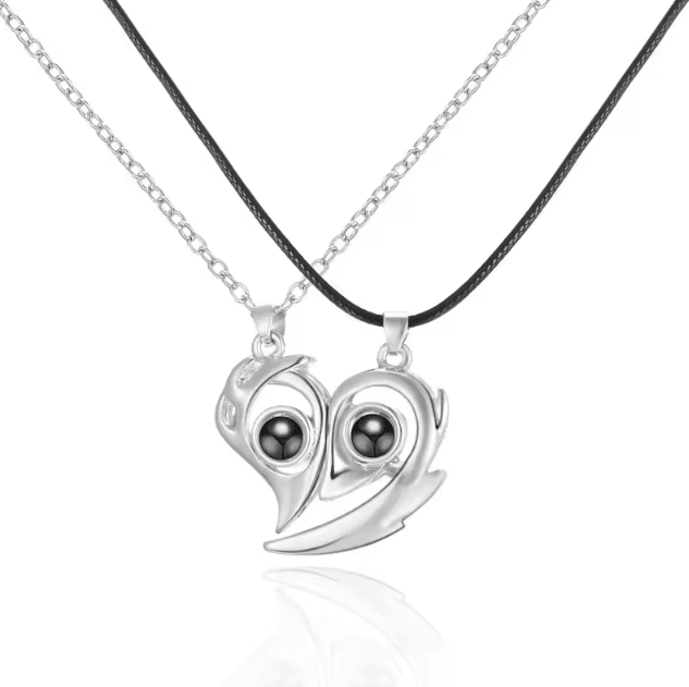 EternalBond 2-Piece Magnetic Couple Necklace – I Love You in 100 Languages Projection Heart Set