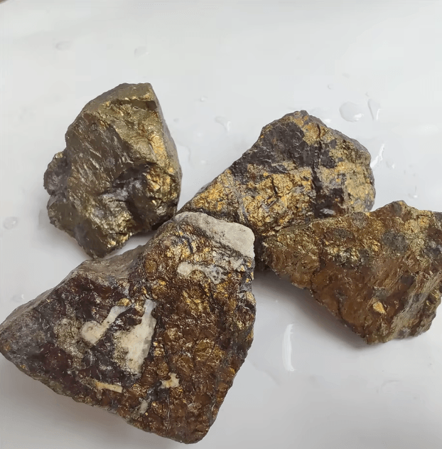 Chalcopyrite Crystal Specimen Natural Copper Ore Mineral Stone Raw Teaching Sample for Collection and Study